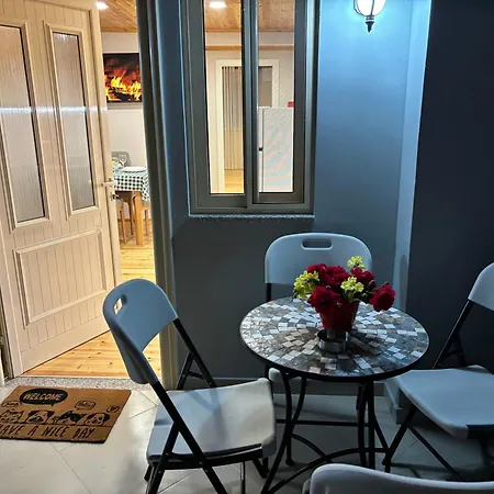 2bedroom Apartment,free Parking 06 *