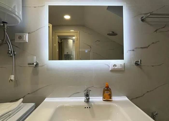 2bedroom Apartment,free Parking 06 Apartamento Kamez