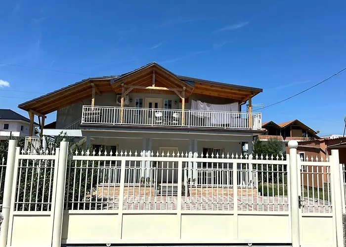 2bedroom Apartment,free Parking 06 Kamëz